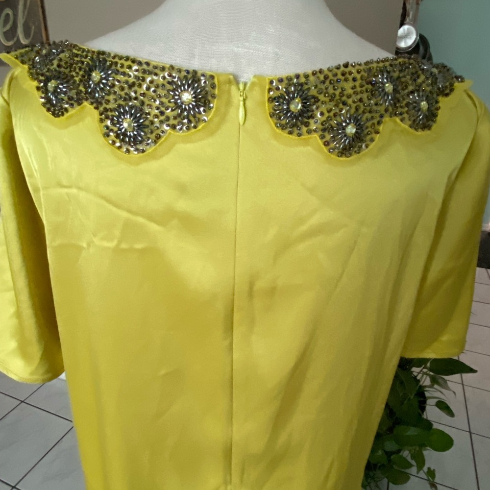 NWOT St John Evening $525 Beaded Sequin Blouse 12 Liquid Satin Silky Chartruese - Picture 7 of 15